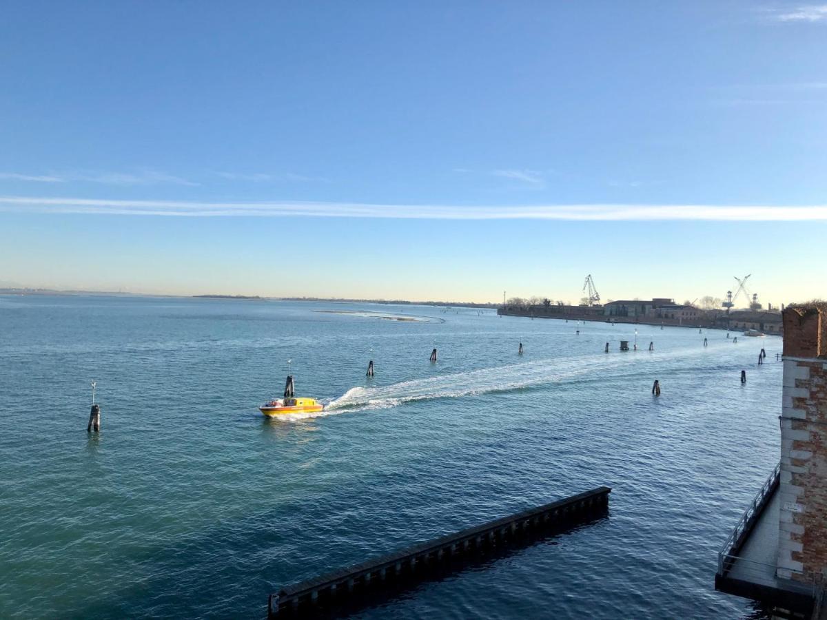 Ca' Monica Panoramic-Canal View, Biennale Венеция Экстерьер фото
