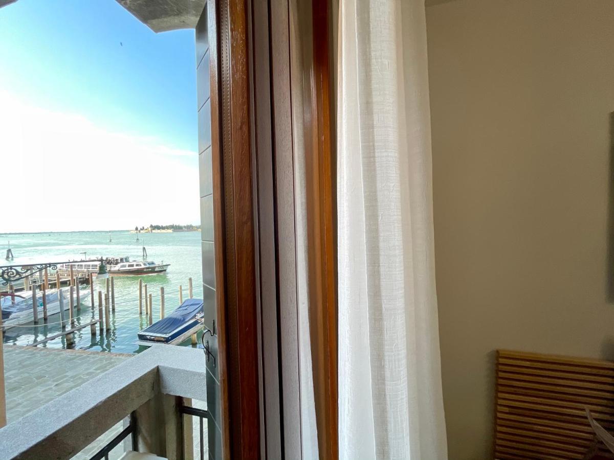 Ca' Monica Panoramic-Canal View, Biennale Венеция Экстерьер фото